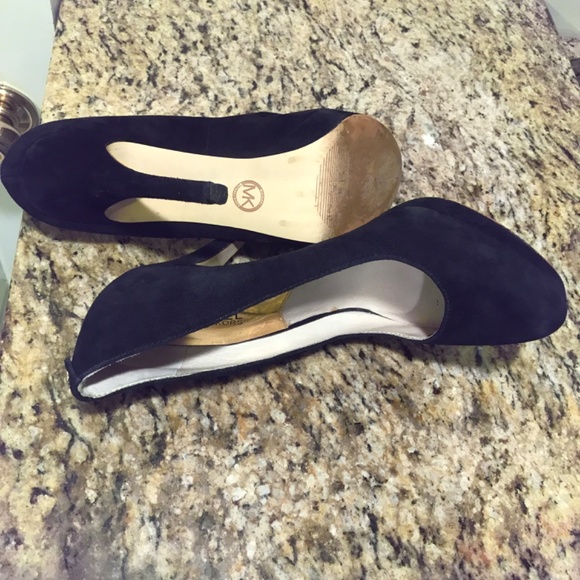 Michael Kors “York” black suede platform high heels - Picture 12 of 16